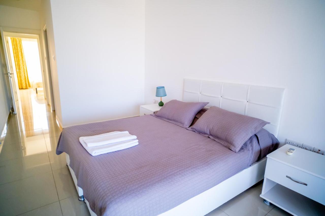 Spacious Three-Bedroom Apartment With Sea View A3 Kyrenia  Exterior foto